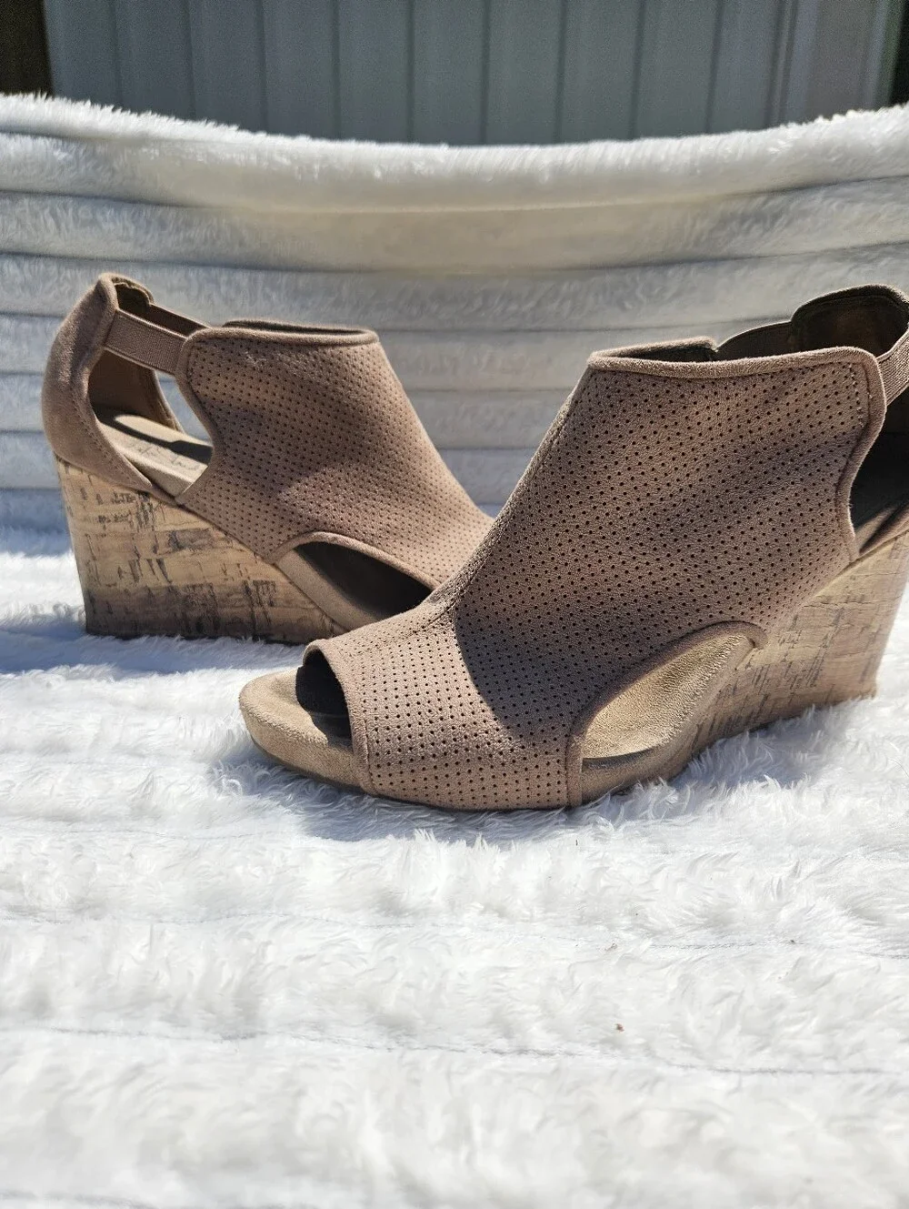 Life Stride Open Tow Wedge In Taupe Size 8